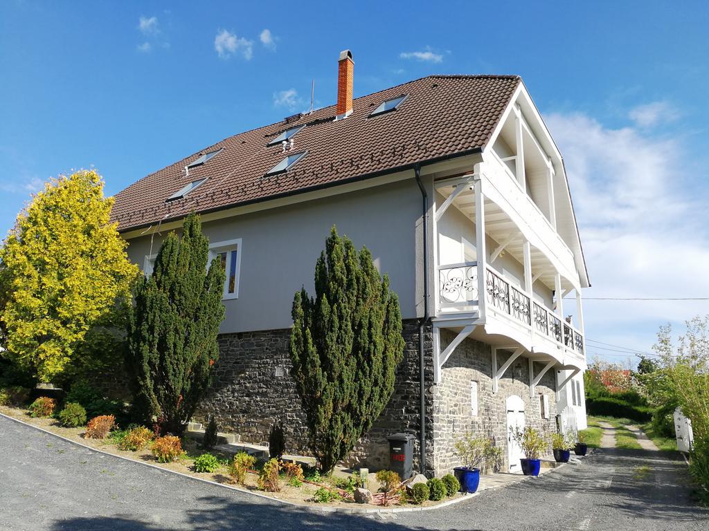 Villa Izabella Badacsonytördemic Exterior foto